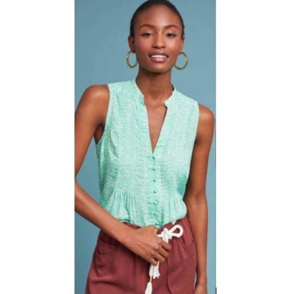 Anthropologie Maeve Green Motif Petunia Pintucked Tank